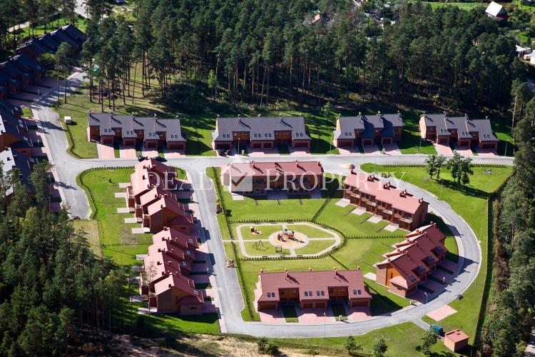 На продажу и аренду квартира в рядном доме.