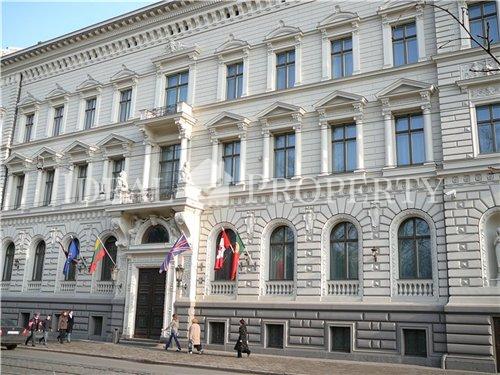 Гостиница у живописного Верманского парка. 