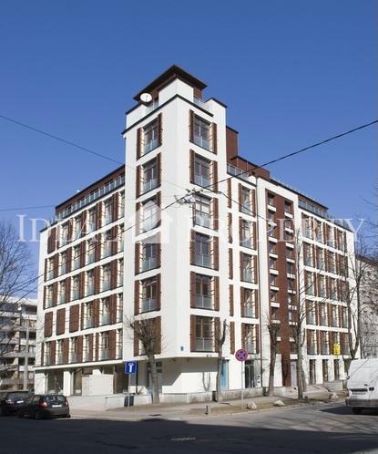 For rent  2-bedroom apartment, in a quiet part of the city center.