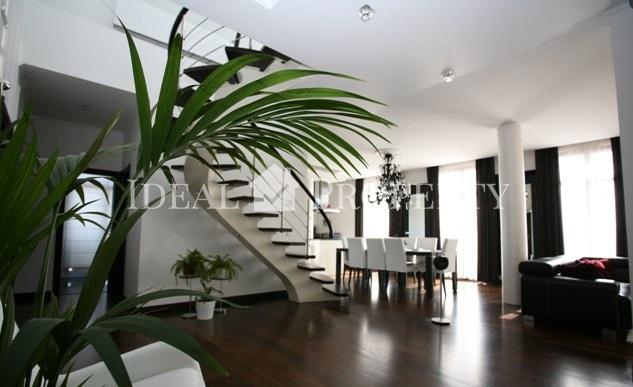 Просторный двухэтажный пентхаус в новом проекте. 