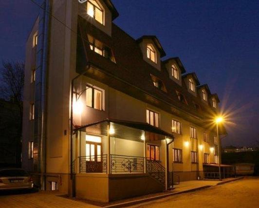 Продается 3-х звёздочная гостиницa в самом центре города Риги. Продается 3-х звёздочная гостиницa в самом центре города Риги.