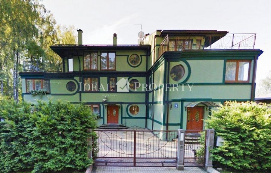 На продажу двухуровневая квартира с просторной терассой