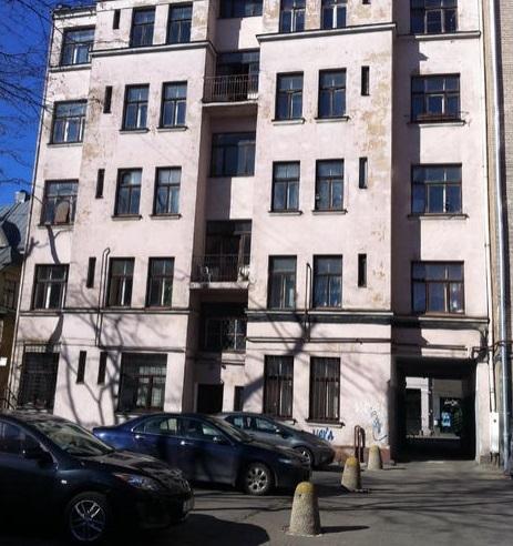 Building for sale at Avotu street