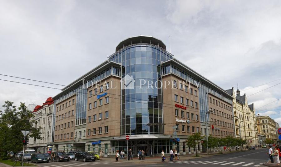 Предлагаем в аренду офисы в бизнес центре в центре. Предлагаем в аренду офисы в бизнес центре в центре.