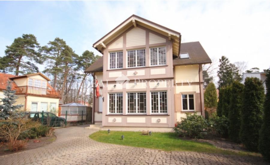 We offered for sale a private house in Majori.
