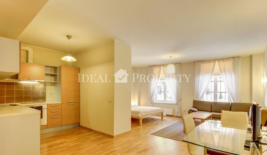 1 bedroom apartment in embassy district.