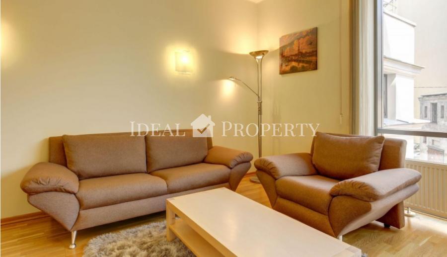 Apartment with 2 bedrooms in a front building in Riga silent centre, embassy district. 