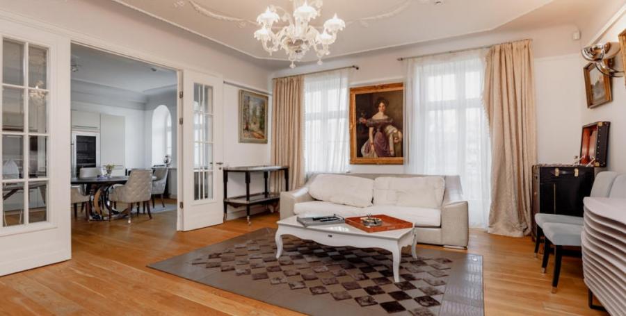 Bright apartment in a renovated art nouveau house in the heart of Riga.