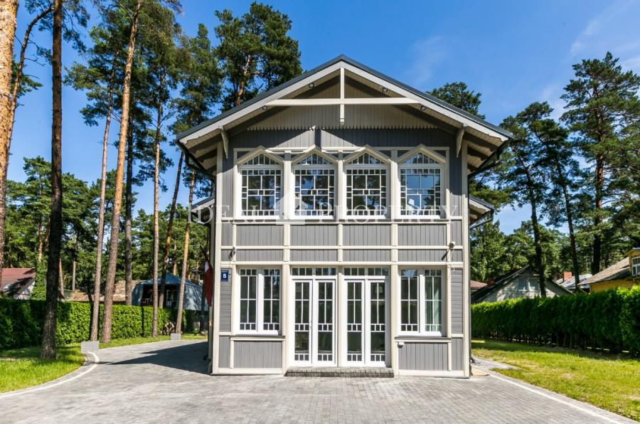 The project is located in the most prestigious district of Jurmala, in Bulduri, just 5 minutes from the Baltic beach.