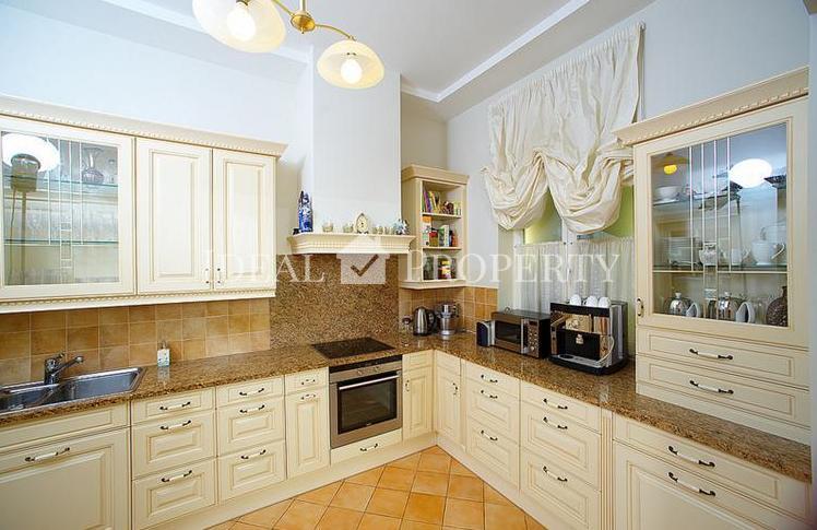 Продается прекрасная вила в Межапарке на ул. Стендера. 