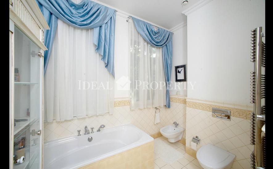 Продается прекрасная вила в Межапарке на ул. Стендера. 