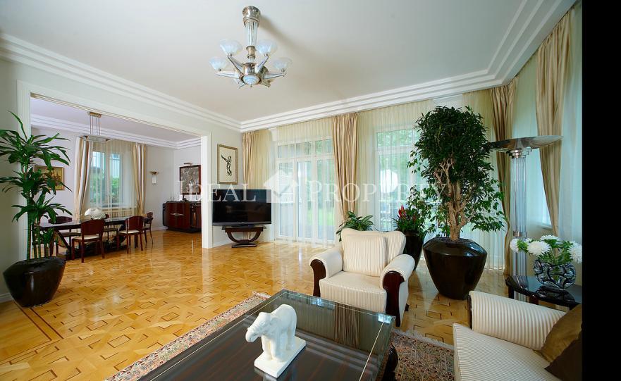 Продается прекрасная вила в Межапарке на ул. Стендера. 