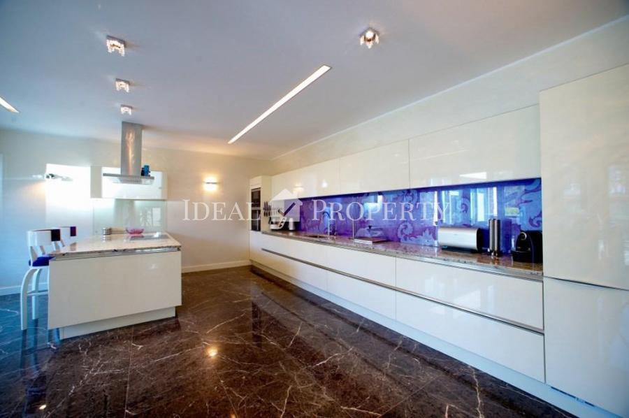 Modern villa for sale inTaureni.