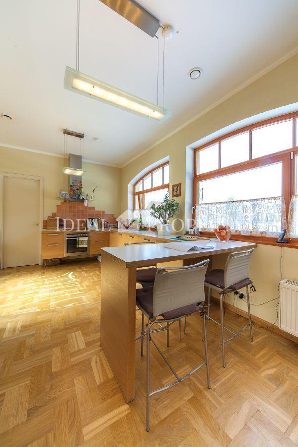 You have a chance to buy an elegant and fully equipped private house in Mežapark.