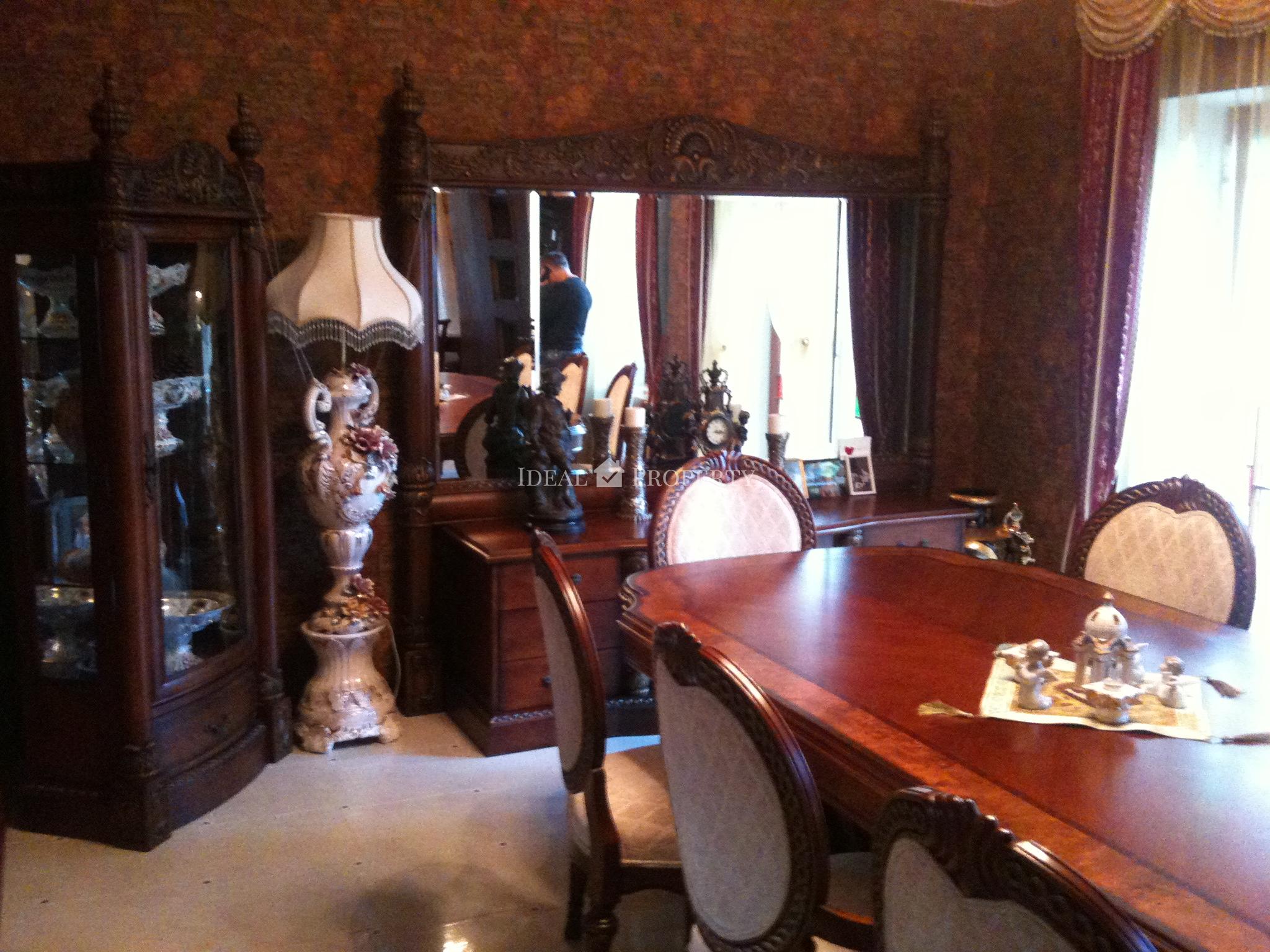 Продается и сдается трехэтажный дом, в самом престижном районе Юрмалы...