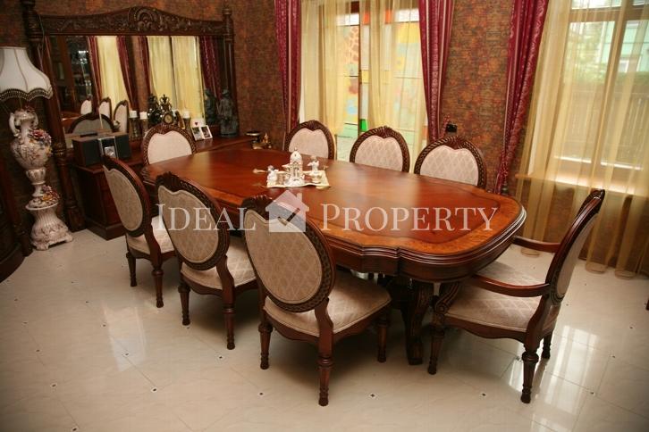 Продается и сдается трехэтажный дом, в самом престижном районе Юрмалы...