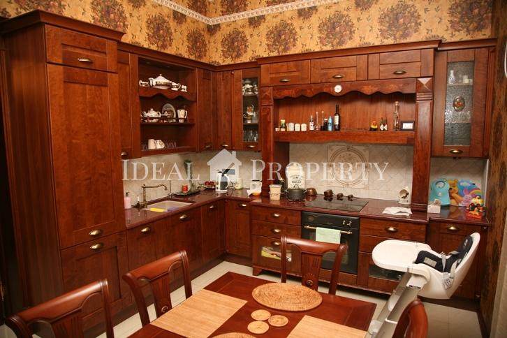 Продается и сдается трехэтажный дом, в самом престижном районе Юрмалы...