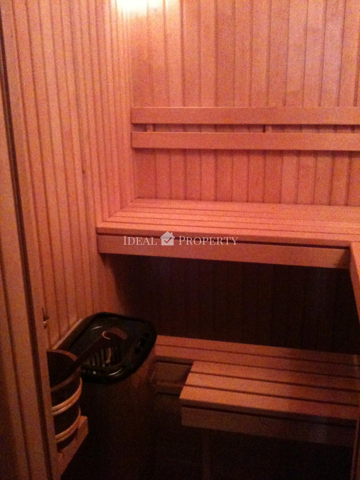 Продается и сдается трехэтажный дом, в самом престижном районе Юрмалы...