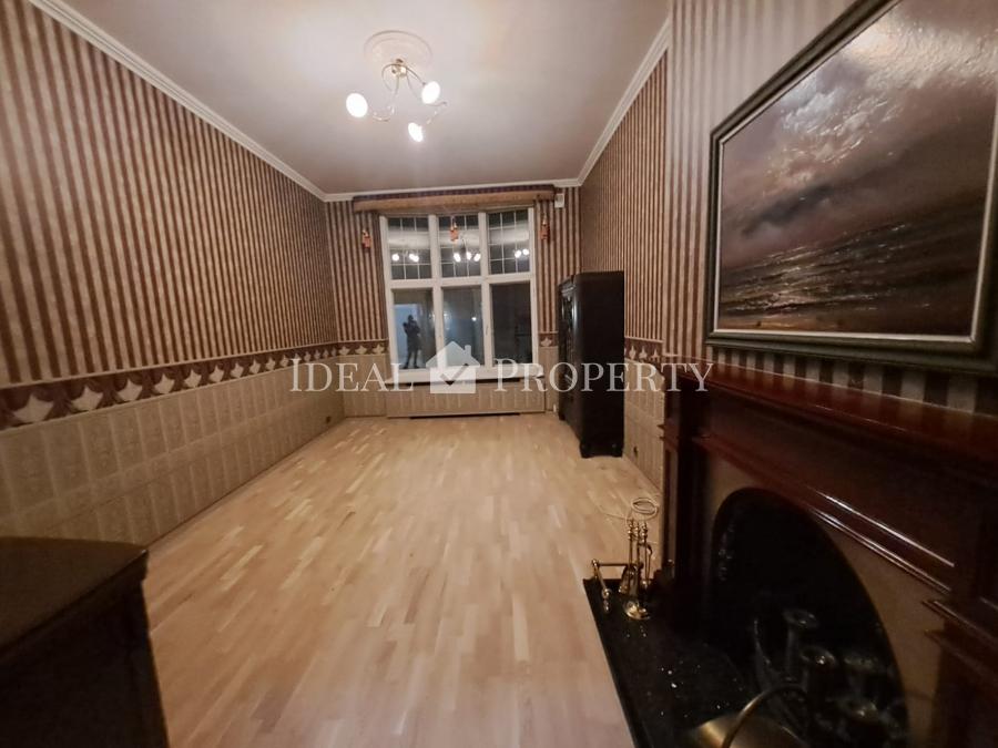 A spacious 3- bedroom apartment for sale/rent in Riga silent centre.