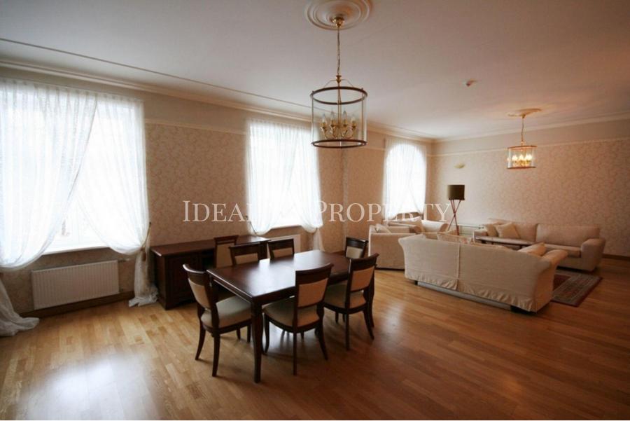 A great apartment for long term rent in the Quiet Center of Riga, in Ausekla Street. 