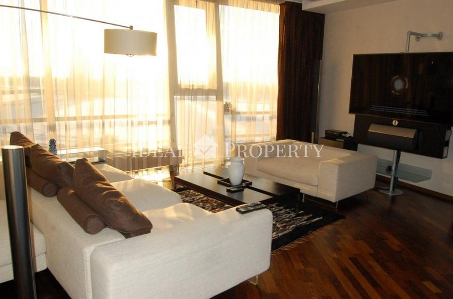 Эксклюзивная квартира с видом на Вантовый мост и Старую Ригу. Эксклюзивная квартира с видом на Вантовый мост и Старую Ригу.