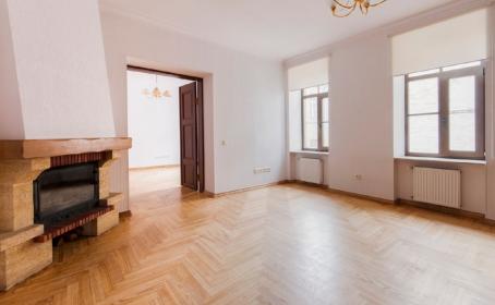 A cozy, fully-equipped and ready-to-live 3-bedroom apartment in the very heart of Riga. Property. Riga. Jurmala. Latvia.