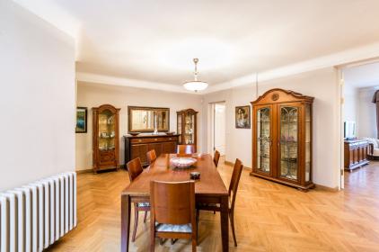 For long-term rent offered a spacious five-room apartment in the most prestigious district of Riga, on Albert Street. Property. Riga. Jurmala. Latvia.