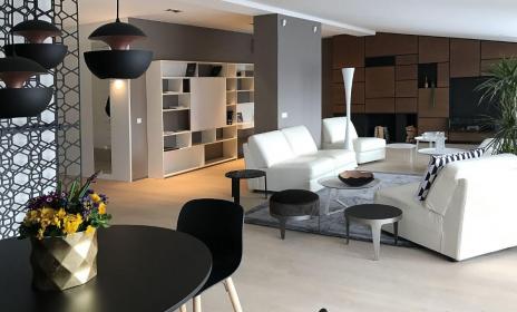 Grezns penthouse Kalpaka Bulvāris . Ipašuma. Rīga. Jūrmala. Latvija.