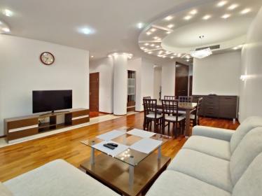 Long-term rent for offer a wonderful apartment located in the prestigious 
