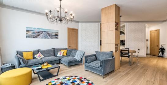 Spacious 3 Bedroom apartment with panoramic view windows right in frond of the beach and in the center of Bulduri.  Property. Riga. Jurmala. Latvia.